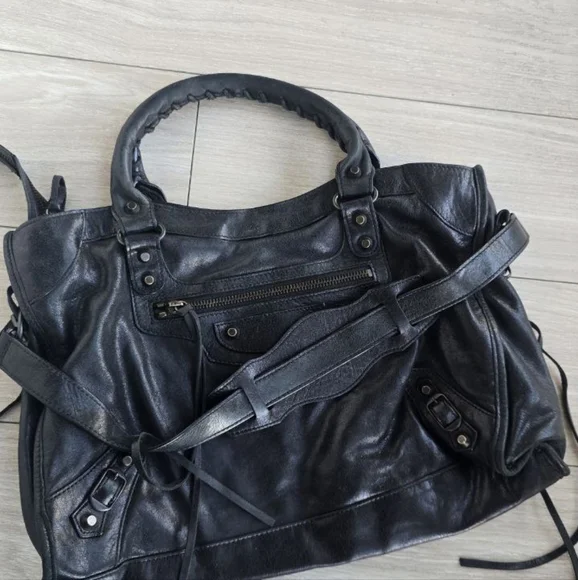 Vintage Balenciaga leather bag - Picture 3 of 6